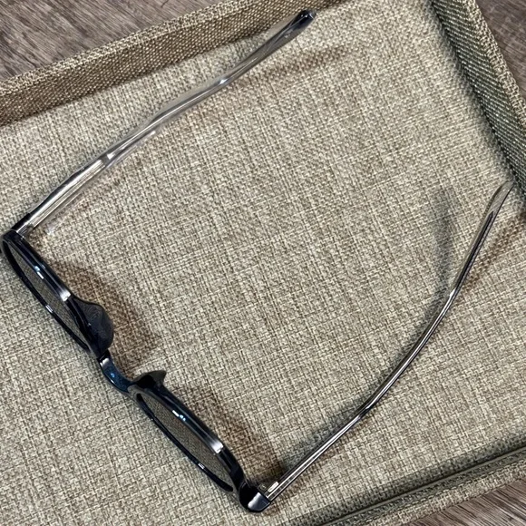 Stylish Blue Sunglasses - Picture 6 of 6